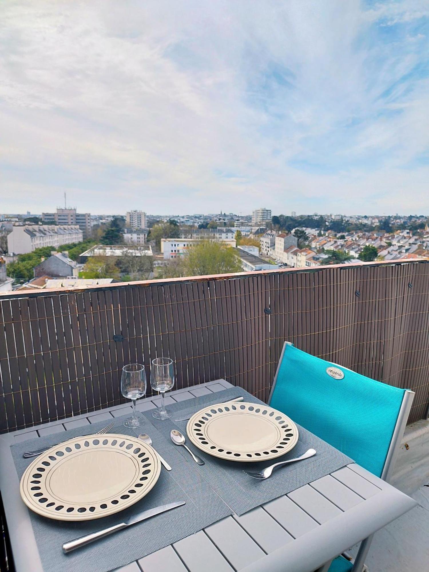 Charmant Appartement Lumineux - Dernier Etage Avec Balcon - Proche Centre-Ville Nantes Extérieur photo